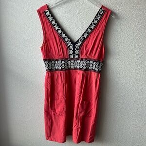 THML Coral Sleeveless Black White Embroidery Tunic Top Size Large